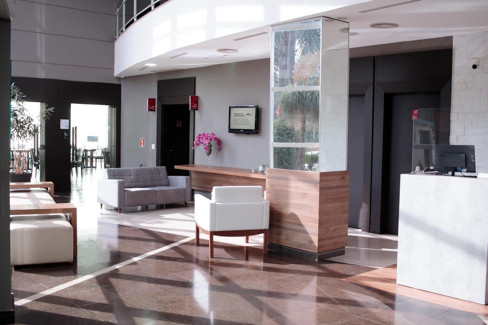 Comfort Suites Londrina Bagian luar foto