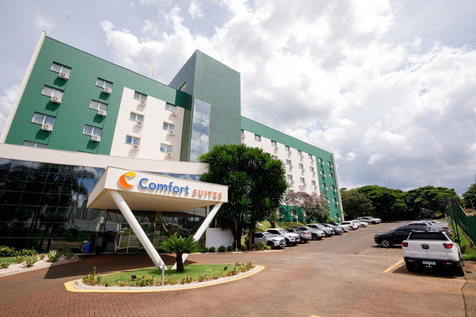 Comfort Suites Londrina Bagian luar foto